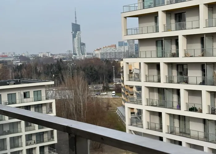 Kwiatkowskiego River Side View